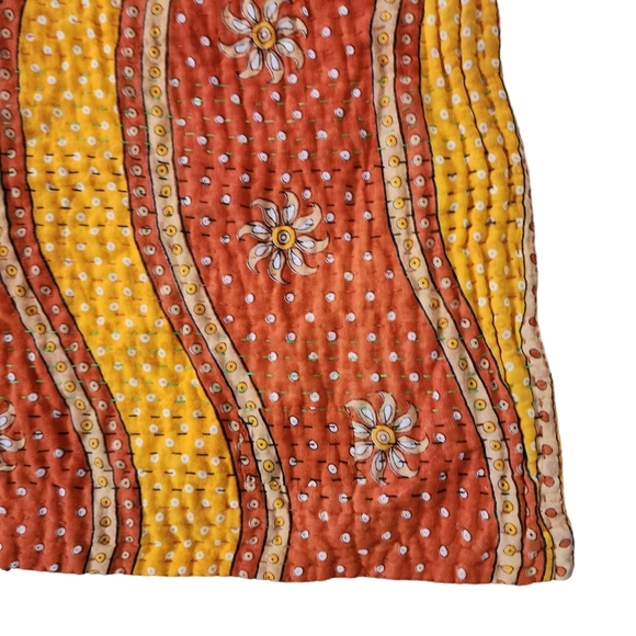 VINTAGE quilted textured ultra soft fabric Saree 36 x 78 - Picture 4 of 9